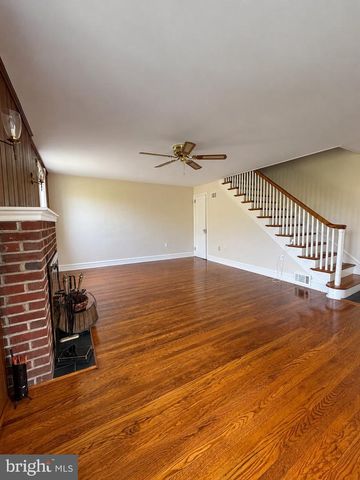 7329 DUNGAN RD, Philadelphia, PA 19111