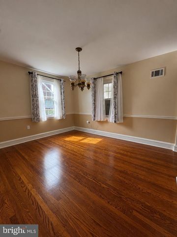 7329 DUNGAN RD, Philadelphia, PA 19111