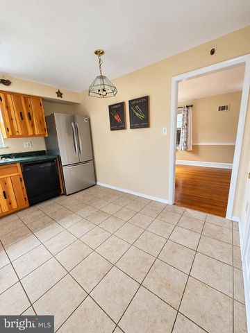 7329 DUNGAN RD, Philadelphia, PA 19111