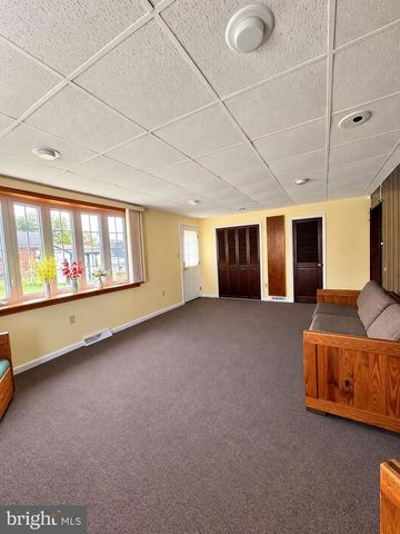 7329 DUNGAN RD, Philadelphia, PA 19111
