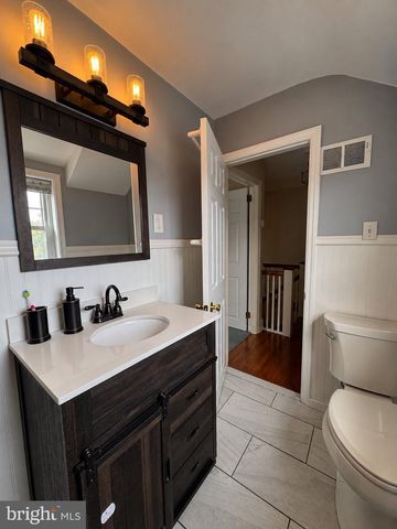 7329 DUNGAN RD, Philadelphia, PA 19111
