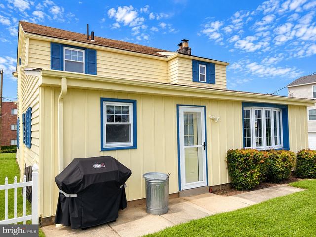7329 DUNGAN RD, Philadelphia, PA 19111