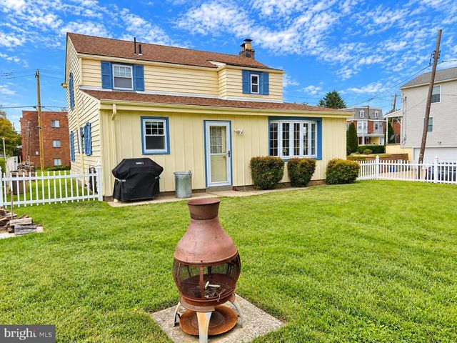 7329 DUNGAN RD, Philadelphia, PA 19111