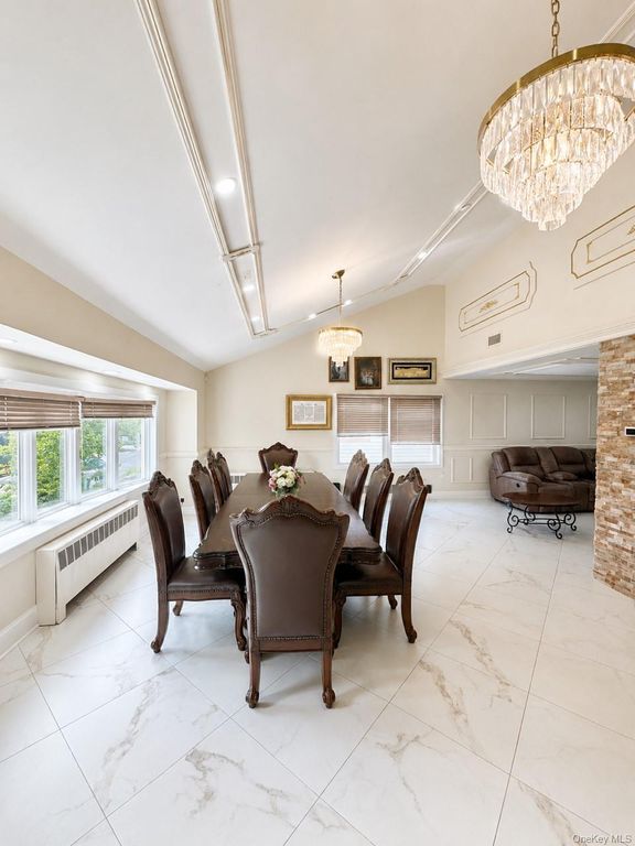 886 Woodmere Drive, Valley Stream, NY 11581 — photo 3