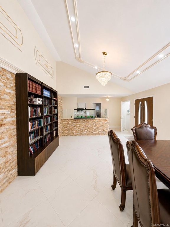 886 Woodmere Drive, Valley Stream, NY 11581 — photo 5