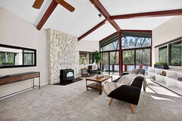 2468 Oakvale Dr., Shingle Springs, CA 95682