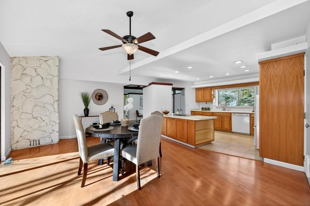 2468 Oakvale Dr., Shingle Springs, CA 95682