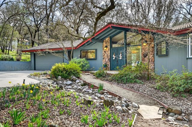 2468 Oakvale Dr., Shingle Springs, CA 95682