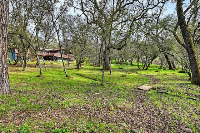 2468 Oakvale Dr., Shingle Springs, CA 95682