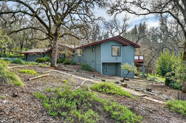 2468 Oakvale Dr., Shingle Springs, CA 95682