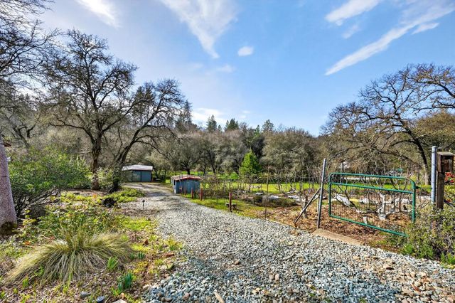 2468 Oakvale Dr., Shingle Springs, CA 95682