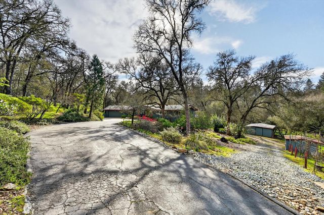 2468 Oakvale Dr., Shingle Springs, CA 95682