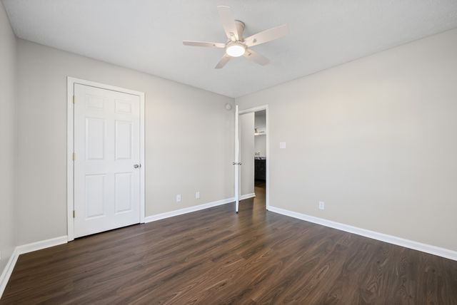 3329 S Senseney Cir, Clarksville, TN 37042