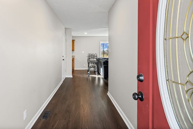 3329 S Senseney Cir, Clarksville, TN 37042