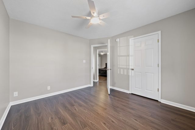 3329 S Senseney Cir, Clarksville, TN 37042