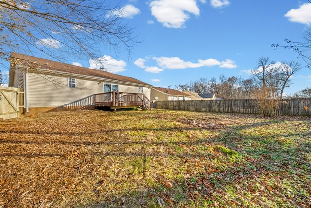 3329 S Senseney Cir, Clarksville, TN 37042