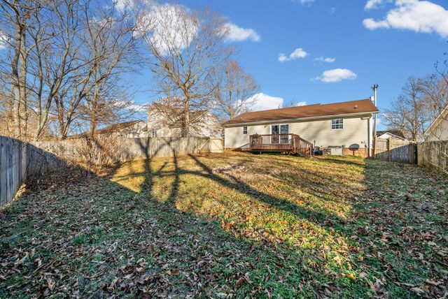 3329 S Senseney Cir, Clarksville, TN 37042