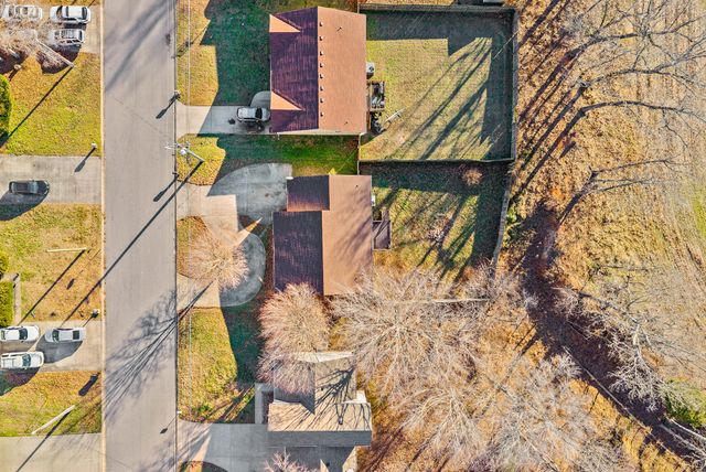 3329 S Senseney Cir, Clarksville, TN 37042