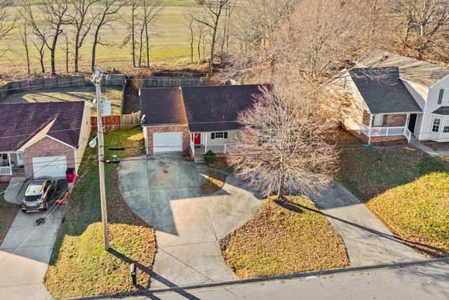 3329 S Senseney Cir, Clarksville, TN 37042