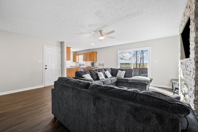 3329 S Senseney Cir, Clarksville, TN 37042