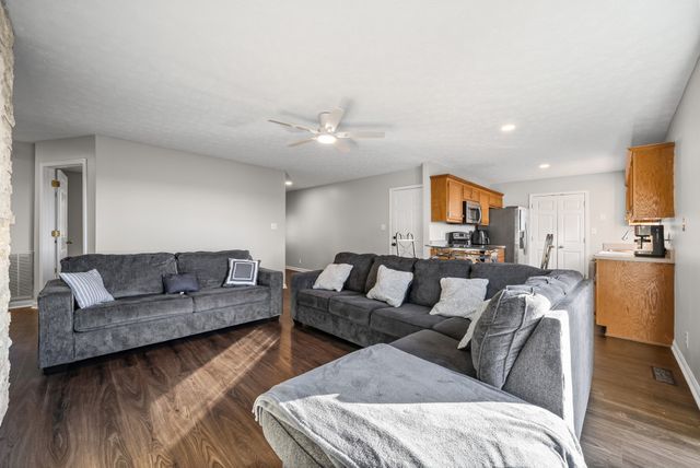 3329 S Senseney Cir, Clarksville, TN 37042