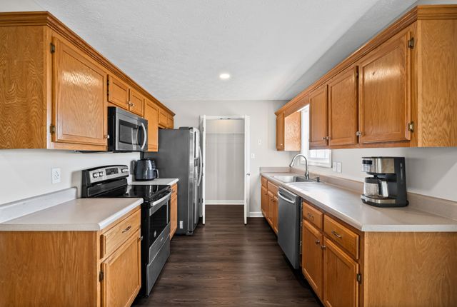 3329 S Senseney Cir, Clarksville, TN 37042