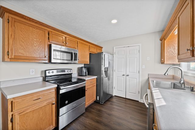 3329 S Senseney Cir, Clarksville, TN 37042