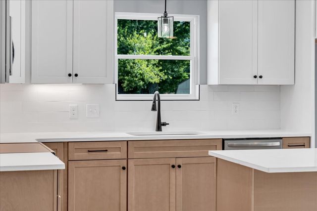 25 Lookout Dr, Winchester, TN 37398