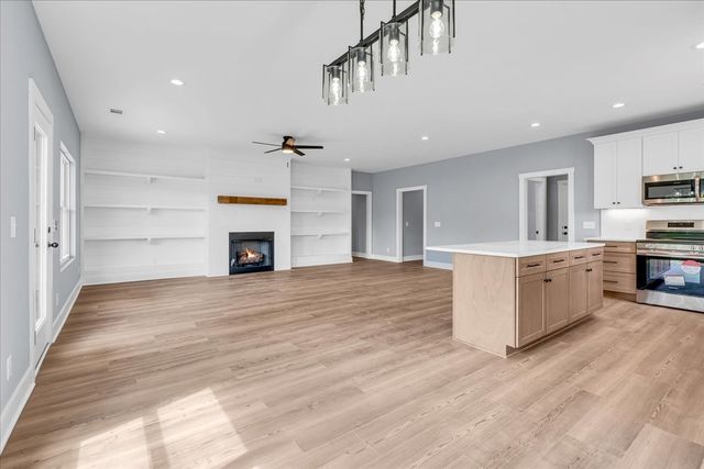 25 Lookout Dr, Winchester, TN 37398