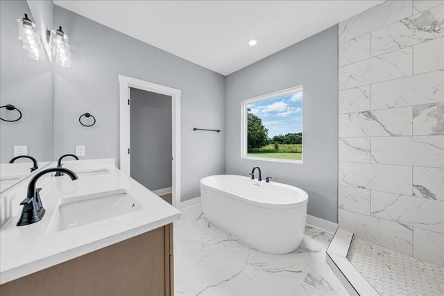 25 Lookout Dr, Winchester, TN 37398