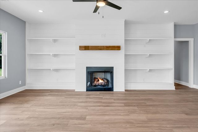 25 Lookout Dr, Winchester, TN 37398