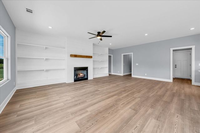 25 Lookout Dr, Winchester, TN 37398