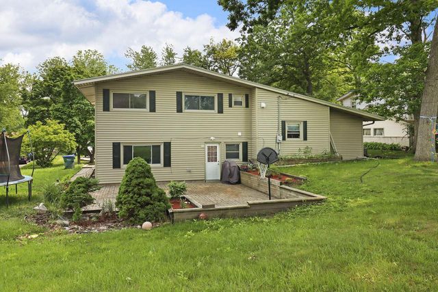 5475 Olympia DRIVE, Greendale, WI 53129