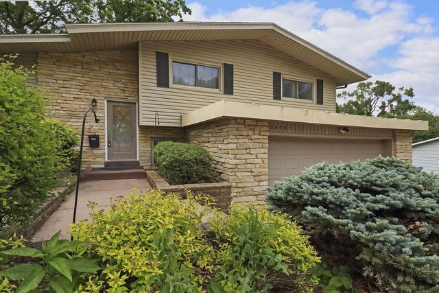 5475 Olympia DRIVE, Greendale, WI 53129
