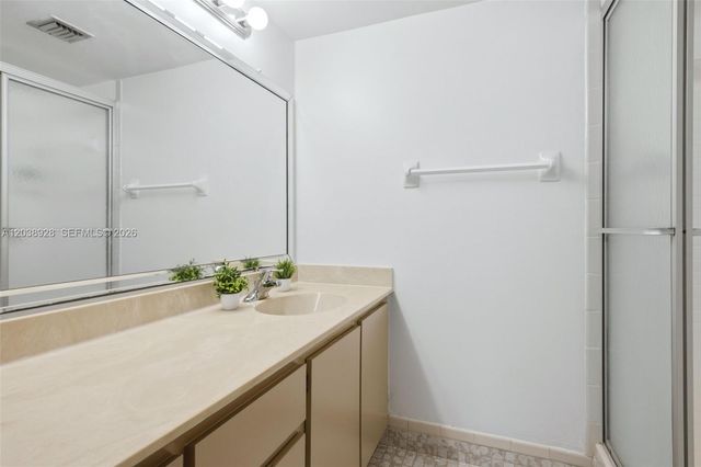 6800 Cypress Road 201, Plantation, FL 33317