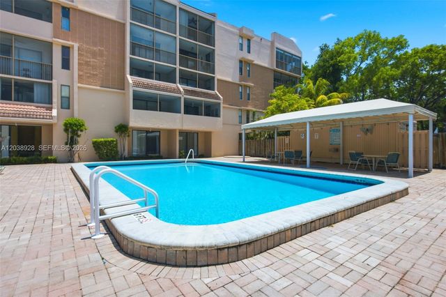 6800 Cypress Road 201, Plantation, FL 33317