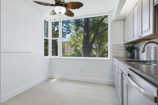 6800 Cypress Road 201, Plantation, FL 33317