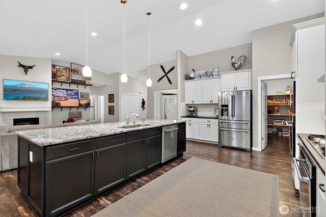 35888 301st Place SE, Enumclaw, WA 98022