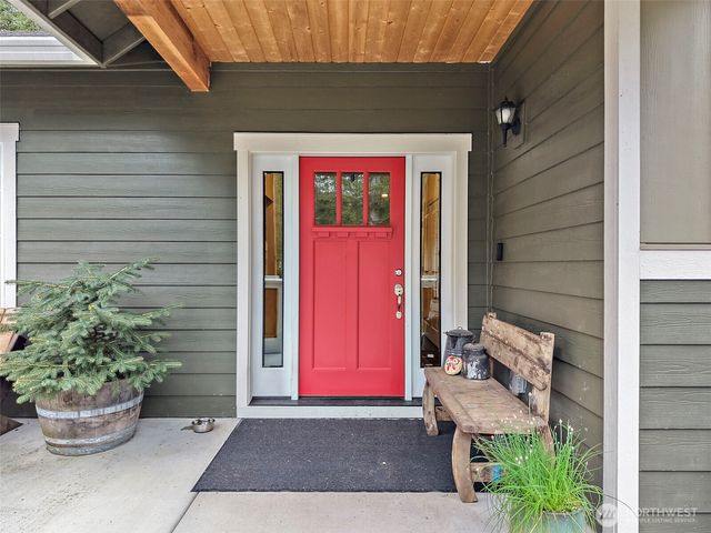 35888 301st Place SE, Enumclaw, WA 98022