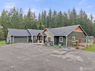 35888 301st Place SE, Enumclaw, WA 98022