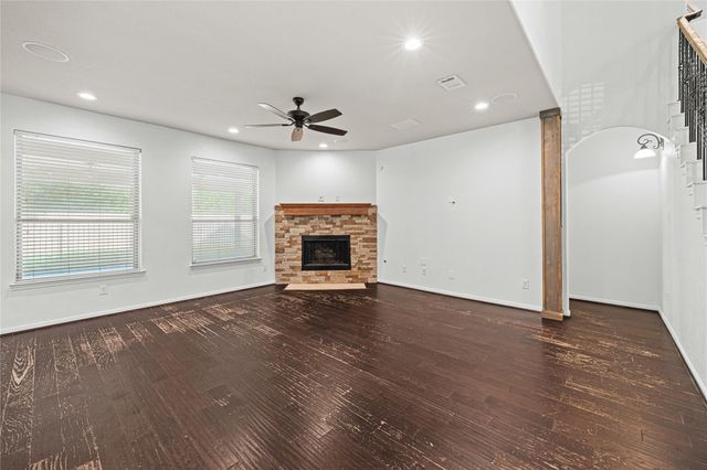 21107 Knight Quest Drive, Tomball, TX 77375