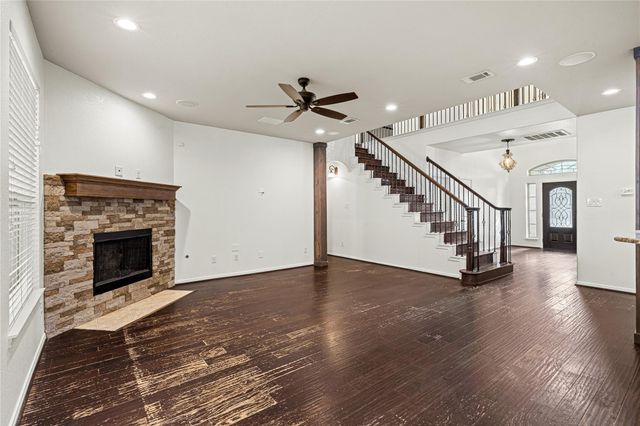 21107 Knight Quest Drive, Tomball, TX 77375