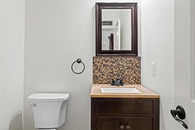 21107 Knight Quest Drive, Tomball, TX 77375