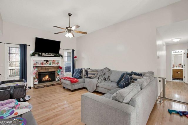 101 Twin Oaks Drive, Calhoun, GA 30701