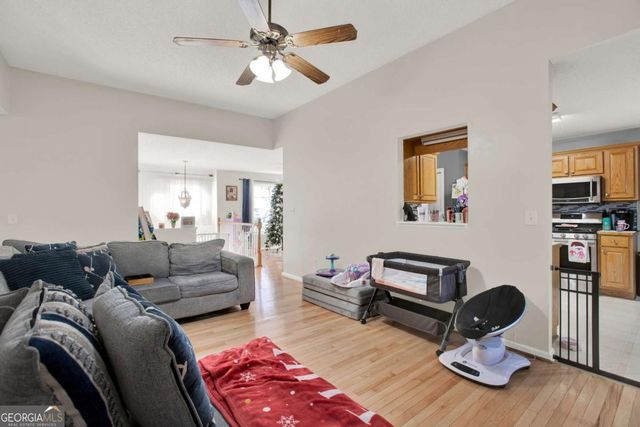 101 Twin Oaks Drive, Calhoun, GA 30701