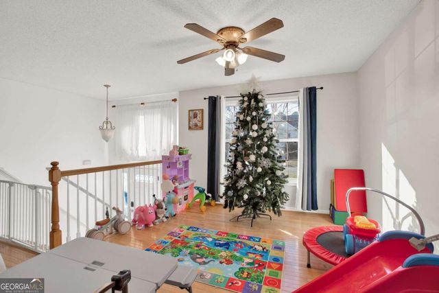 101 Twin Oaks Drive, Calhoun, GA 30701
