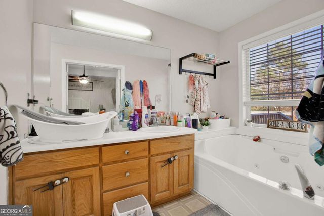 101 Twin Oaks Drive, Calhoun, GA 30701