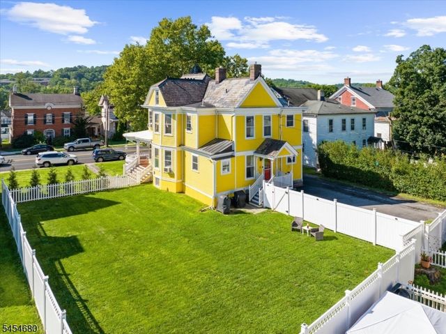 110 W Washington Ave, Washington Boro, NJ 07882