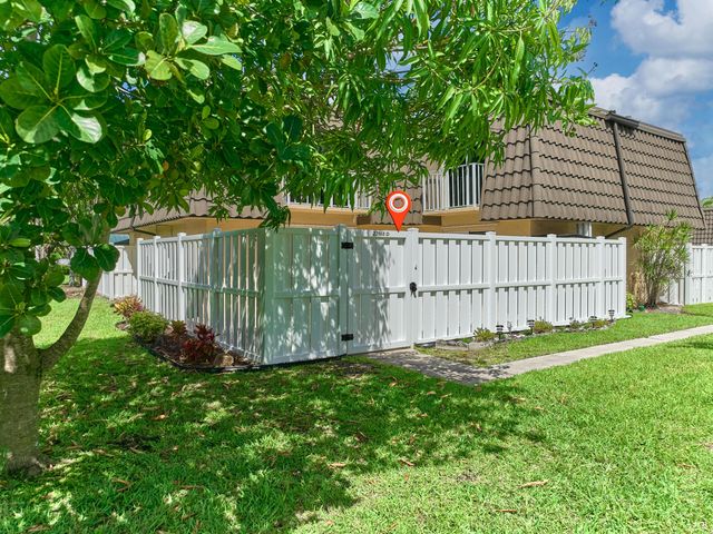 22168 Boca Rancho Drive D, Boca Raton, FL 33428