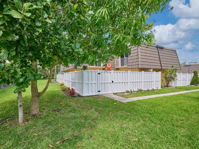 22168 Boca Rancho Drive D, Boca Raton, FL 33428